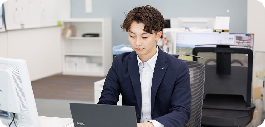 入社1年目　本社 Y.Fさん